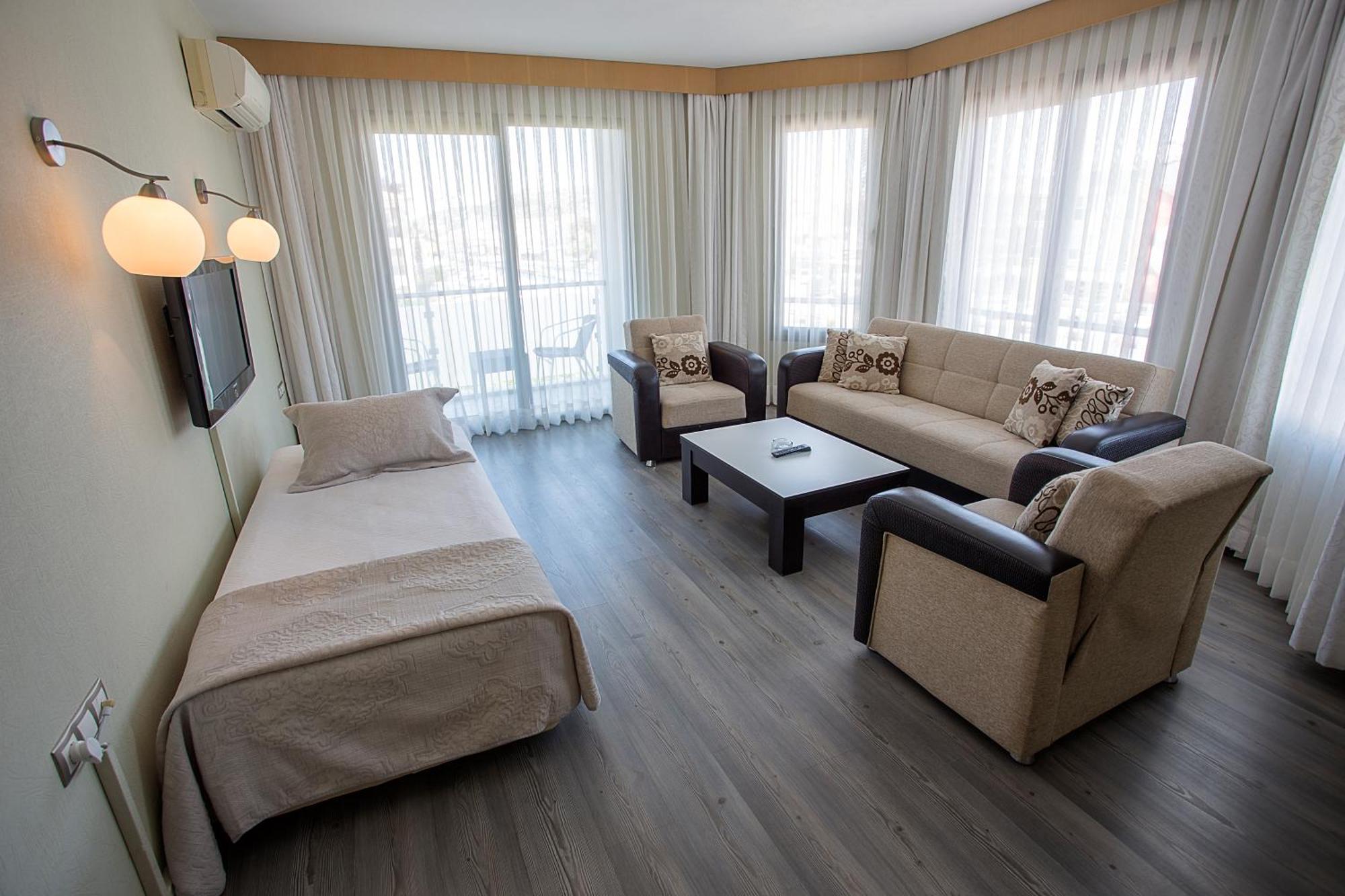 Cilek Marina Otel Çeşme Εξωτερικό φωτογραφία